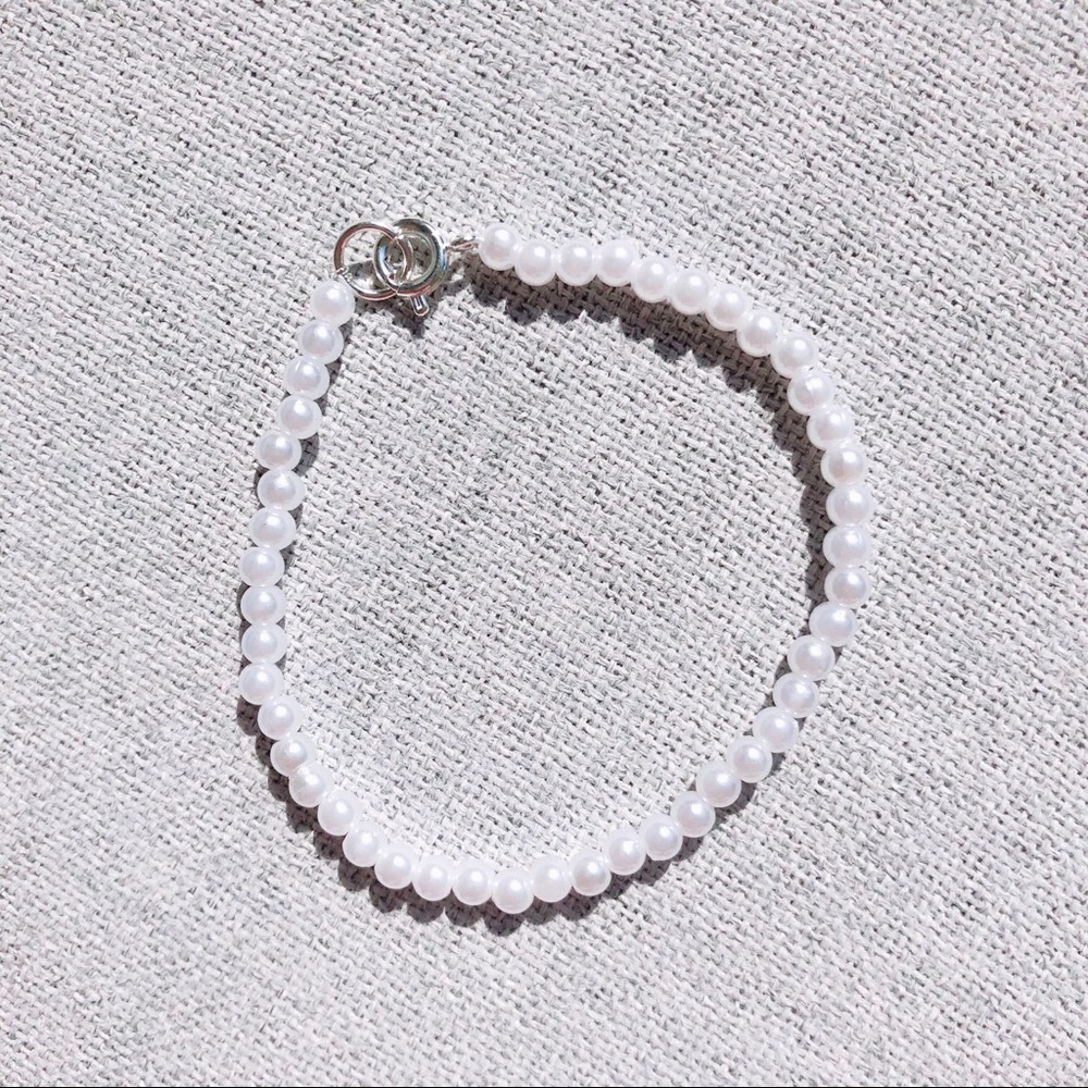 Dainty Pearl Bracelet